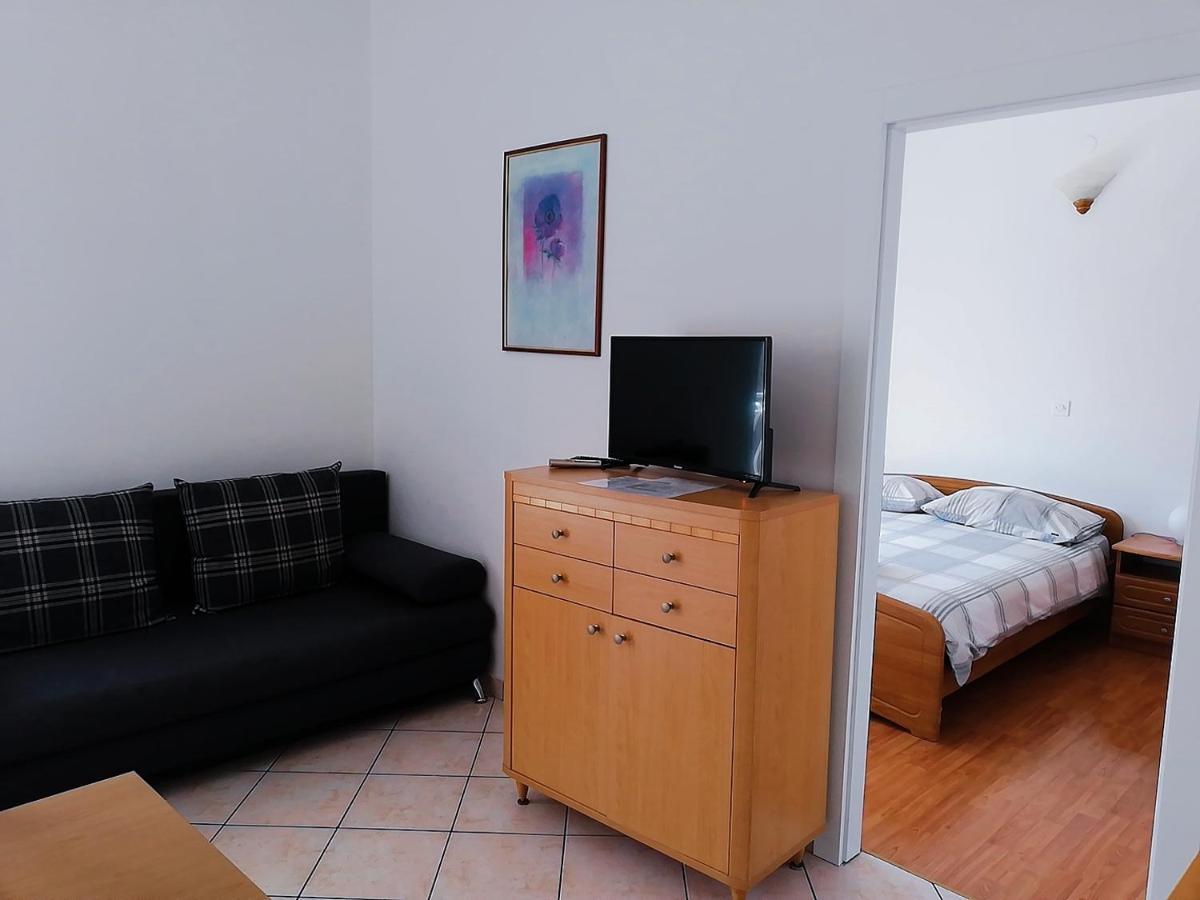 Apartmani Tepli Bok Primošten Esterno foto