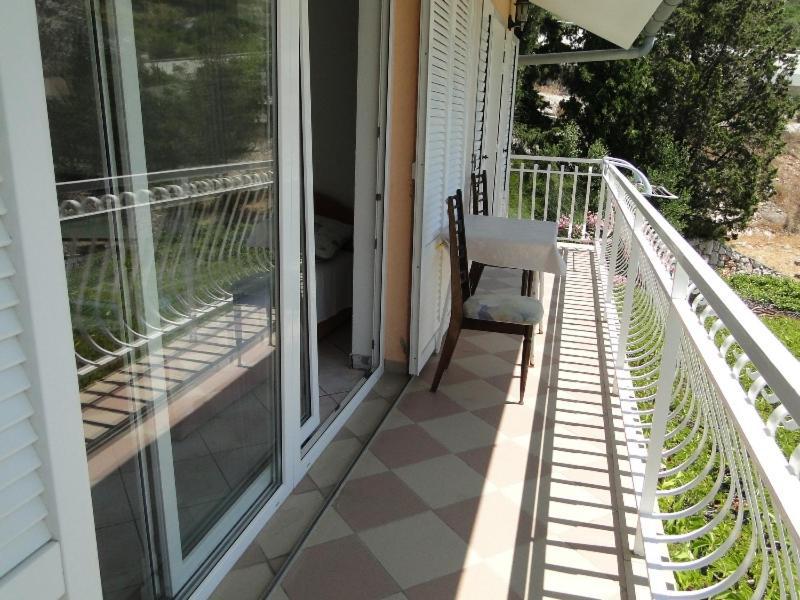 Apartmani Tepli Bok Primošten Esterno foto