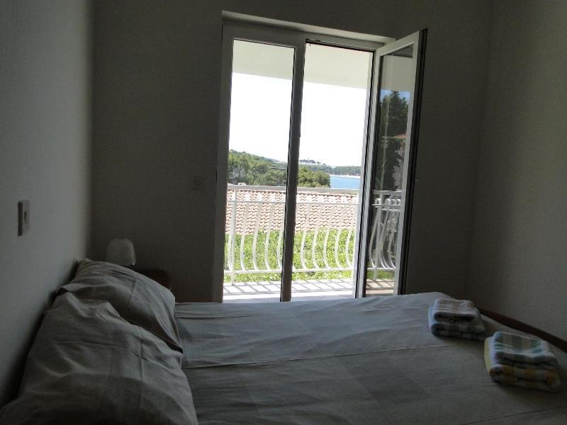 Apartmani Tepli Bok Primošten Esterno foto
